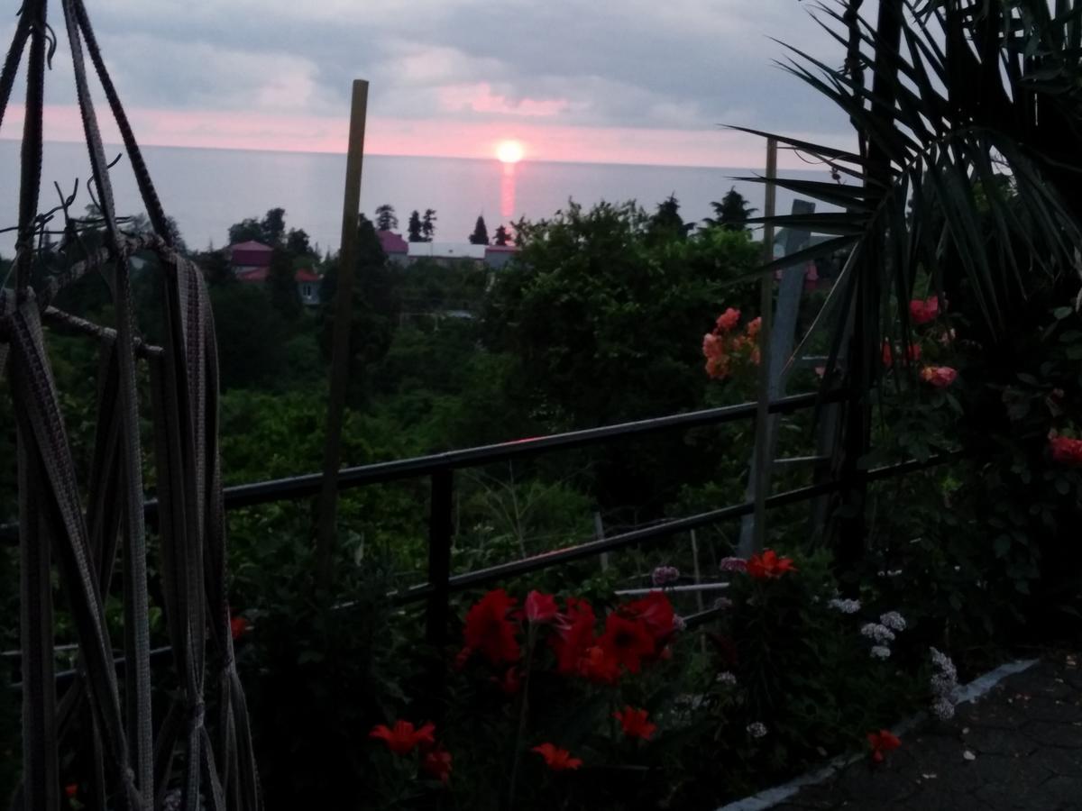 Hotel Kemeni Garden Batumi Exterior foto